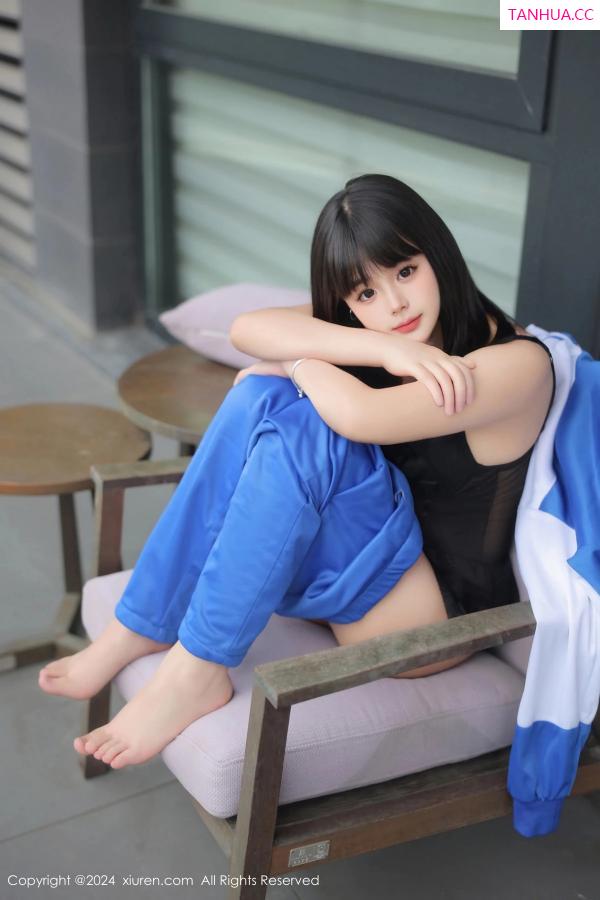   [XiuRen]高清写真图 2024.06.04 No.8648 徐若兮 美臀性感第34张图片